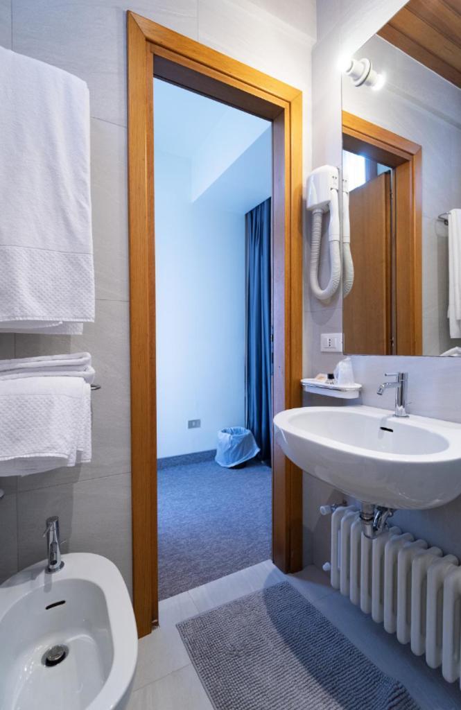 Albergo Sorriso Boario Terme Exterior foto